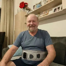Il papà di Riccardo con il LumbaRest